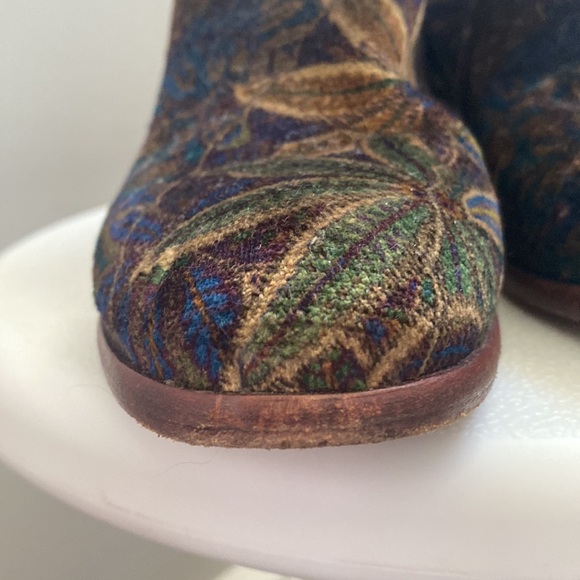 Velvet fern pattern boots - Picture 5 of 6